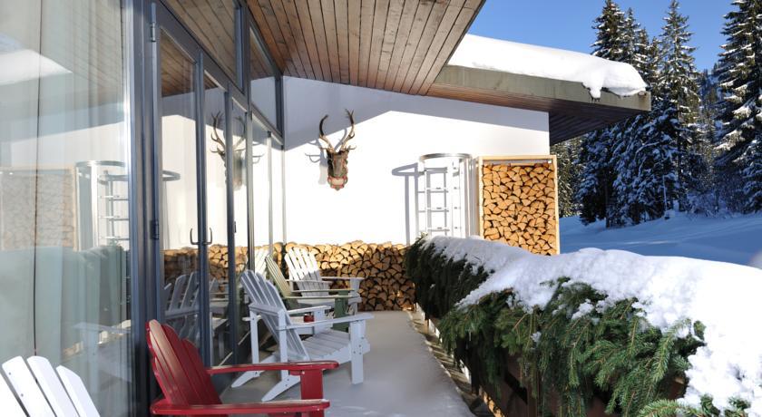 Saanewald Lodge Saanenmoser Exterior photo
