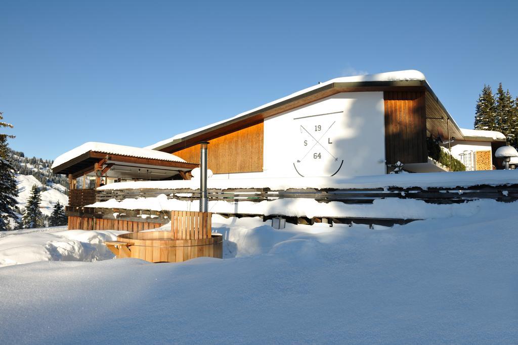 Saanewald Lodge Saanenmoser Exterior photo